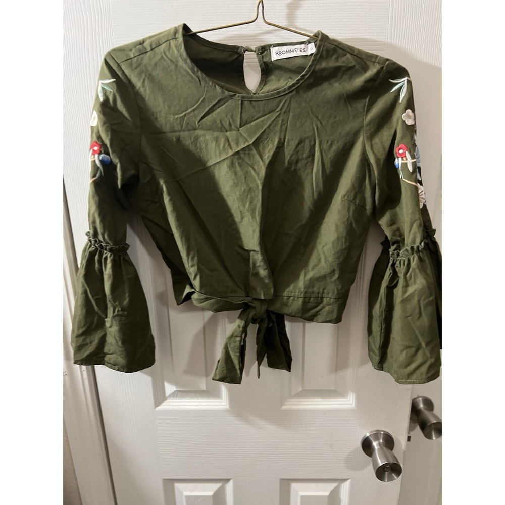 Roommates Embroidered Small Olive Green Crop Top with‎ Bell Sleeves Boho Preppy